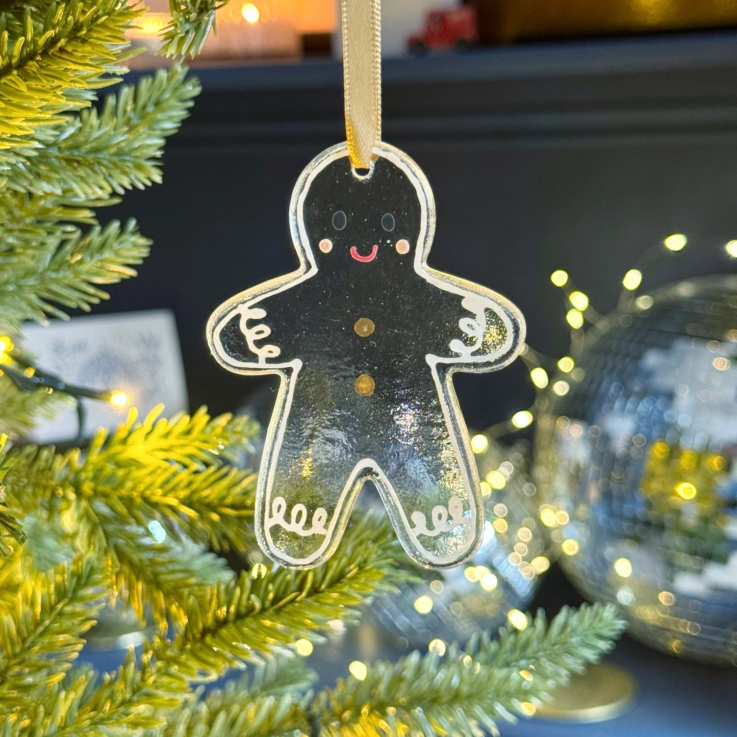 Gingerbread Man Glass Decoration
