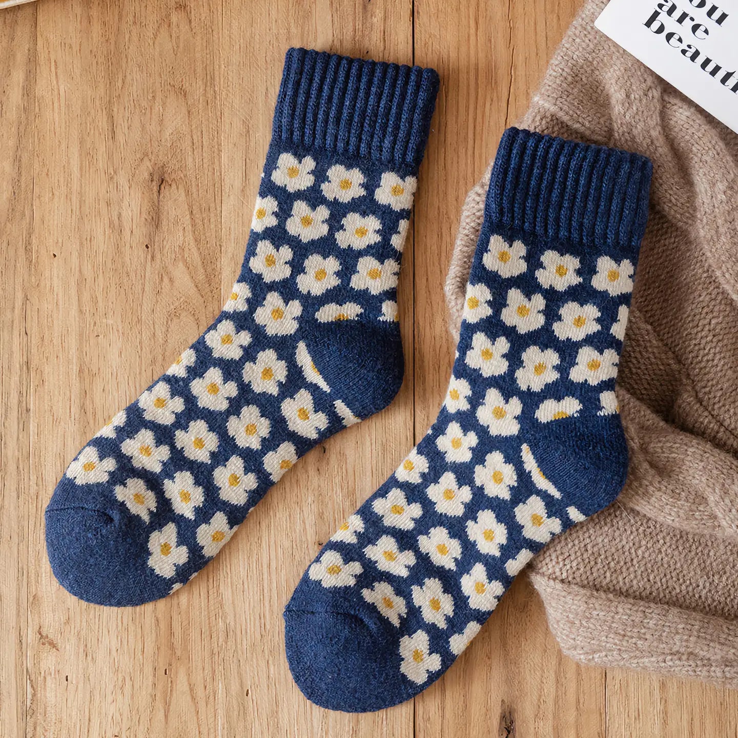 Thick Wool Socks | Blue Flowers